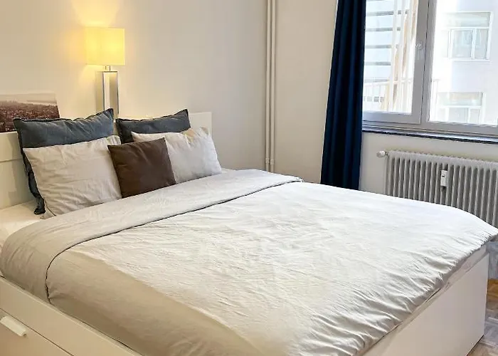 Cosy Two Bedroom Apartment In Brussels